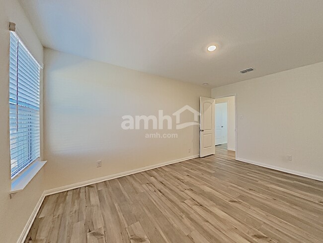 Building Photo - 232 Garrett St