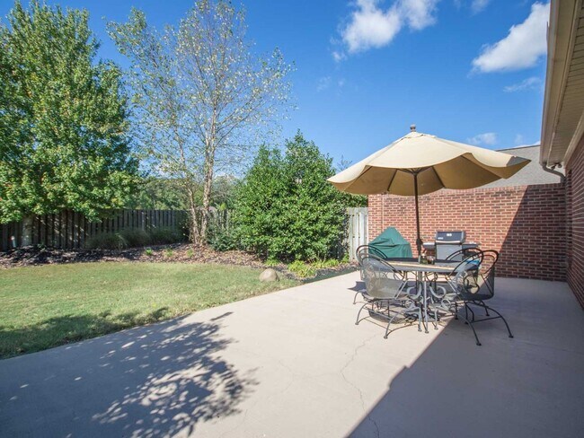 Building Photo - Luxury Living in Canebrake – Spacious, Stylish & Perfectly Located!