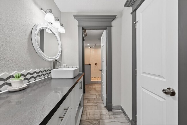 Building Photo - 11280 Braes Forest Dr