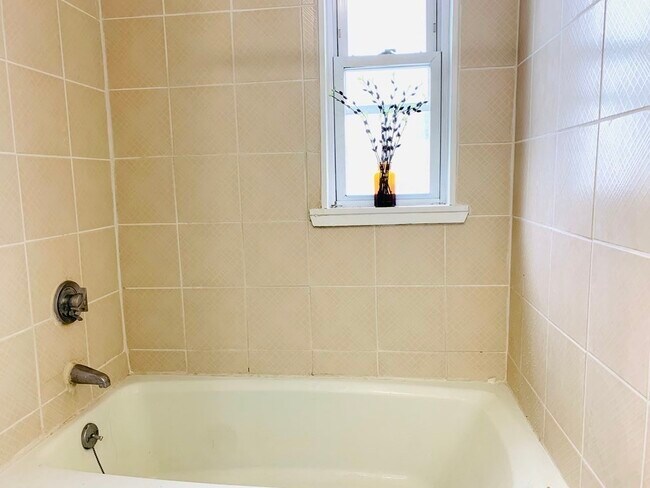 Building Photo - 801 Boylston St