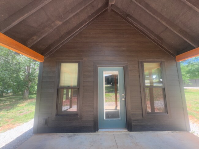 Building Photo - 35 Tiny Time Ln