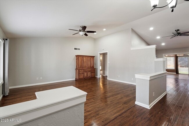 Building Photo - 6822 E Kelton Ln