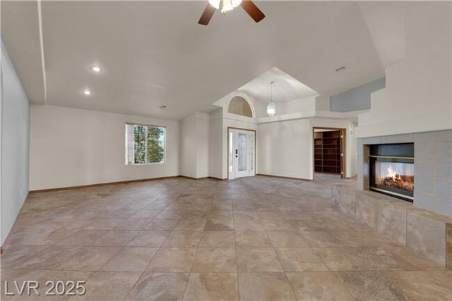 Building Photo - 1.2 Acres with Indoor & Outdoor RV Parking!!!!