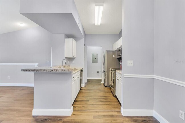 Building Photo - 14304 Fredricksburg Dr