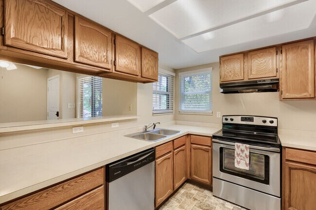 Building Photo - 1012 Moorings Dr