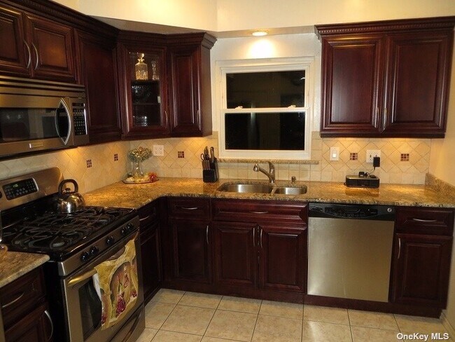 Building Photo - 12-11 166th St