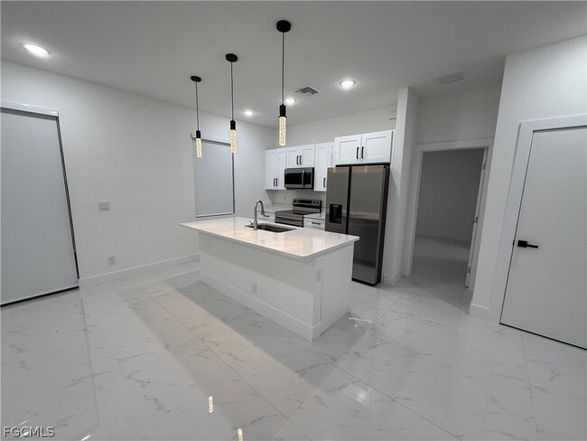 Building Photo - 3311 72nd St W