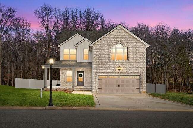 Primary Photo - 3 Bed 2/2 Bath home nestled on an Acre of ...