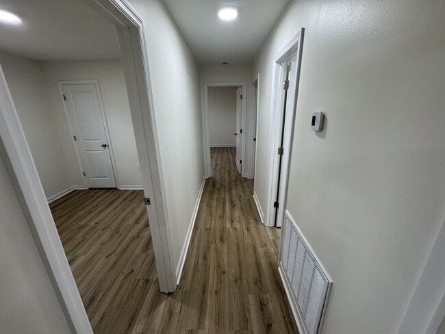 Building Photo - 5332 Hicone Rd