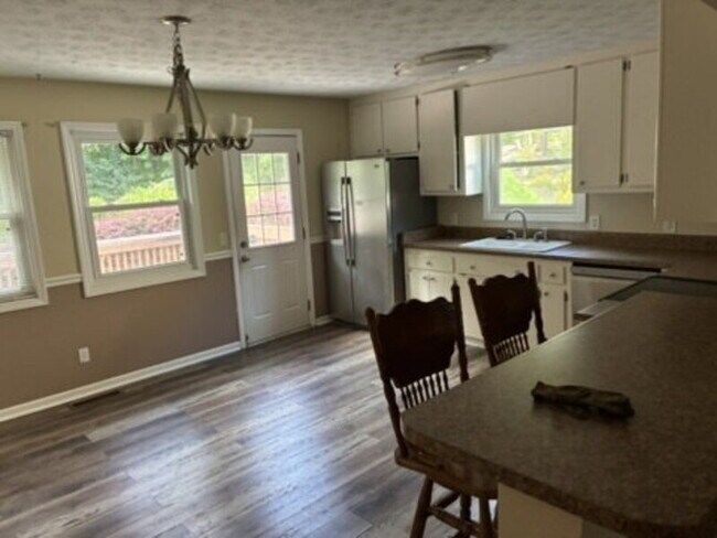 Building Photo - 1187 Lightfoot Dr