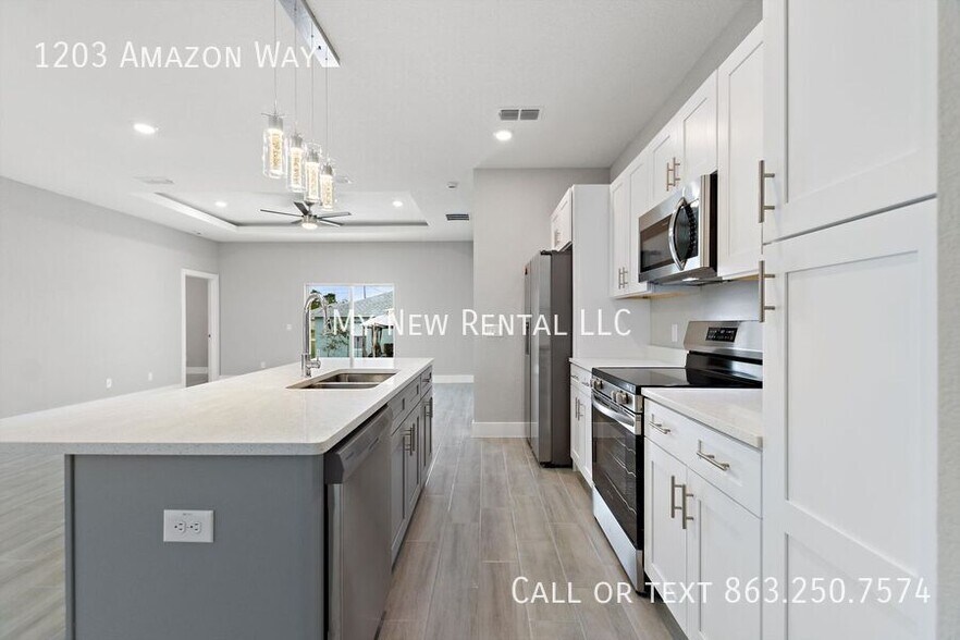 Building Photo - 1203 Amazon Way