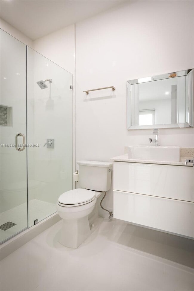 Building Photo - 3107 SW 26th St