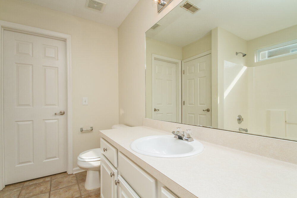 Building Photo - 1701 Stone Hollow Ct