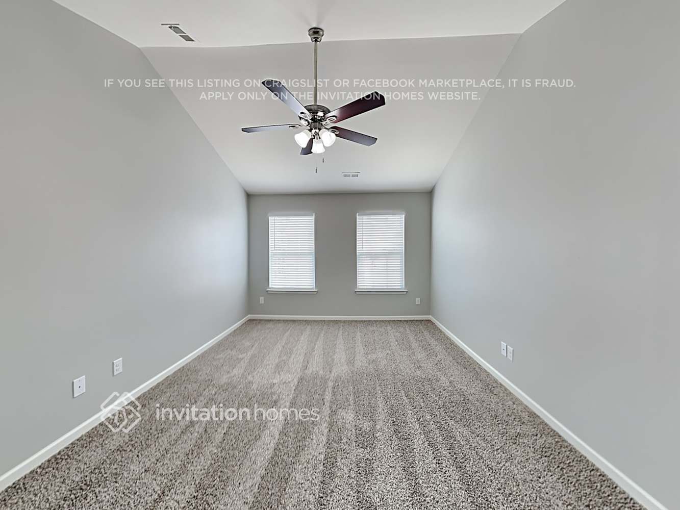 Building Photo - 1041 Bolivia Dr