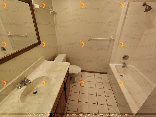 Building Photo - 3 Bed 2 Bath Home with a Garage For Rent