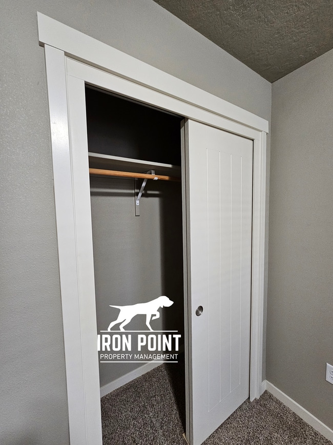 Building Photo - JE911