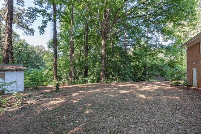 Building Photo - 804 Brookdale Dr SW