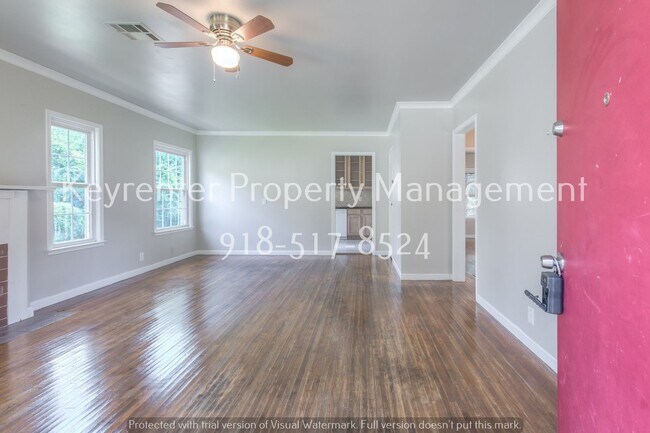 Building Photo - 2 Bed | 1 Bath in Tulsa!