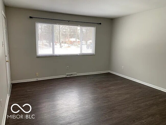 Building Photo - 1272 N Ridgeview Dr