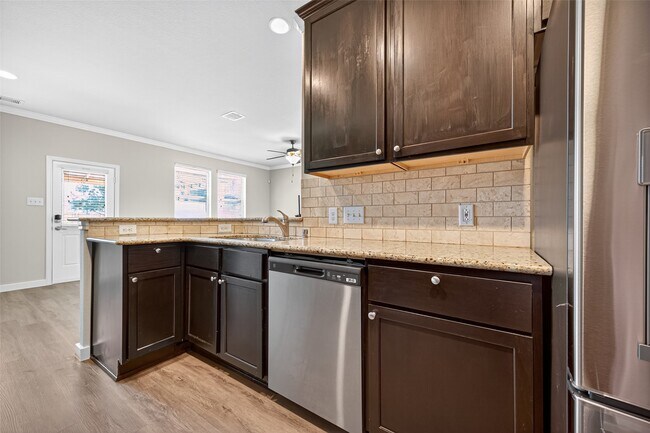 Building Photo - 6438 Haywards Crossing S Cir