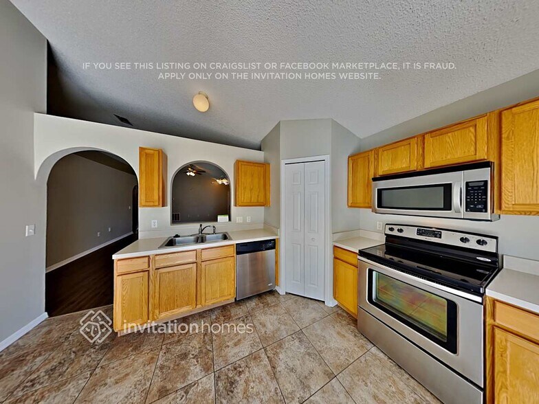 Building Photo - 17032 Holmby Ct