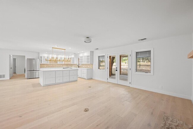 Building Photo - 302 Westlake Dr