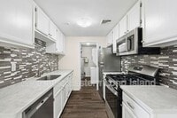 Building Photo - 104 Birchwood Rd