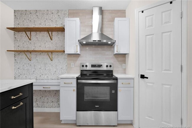 Building Photo - 160 Carolina Way