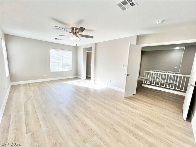 Building Photo - 1705 Encarta St