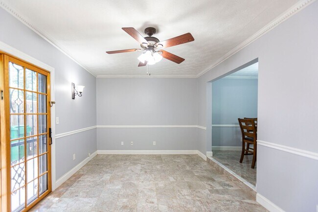 Building Photo - 2bd Townhome in the Heart of Tucker
