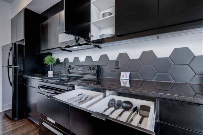 Building Photo - 940 Piedmont Ave NE