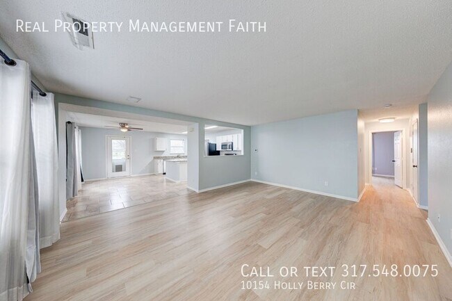 Building Photo - 10154 Holly Berry Cir