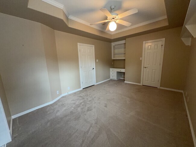 Building Photo - 16410 Emilia Ct