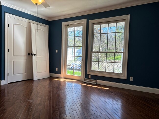 Building Photo - 2421 White Oak Trail