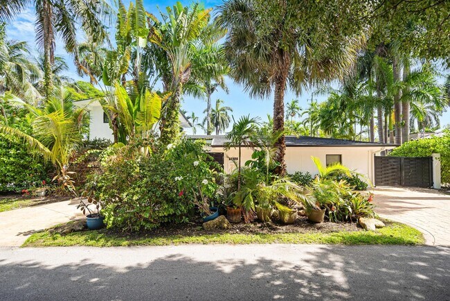 Building Photo - 7810 Beach View Dr