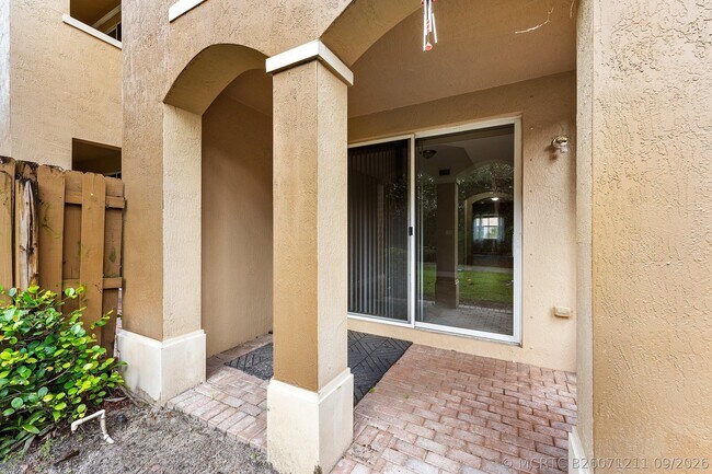 Building Photo - 2896 Hidden Hills Rd