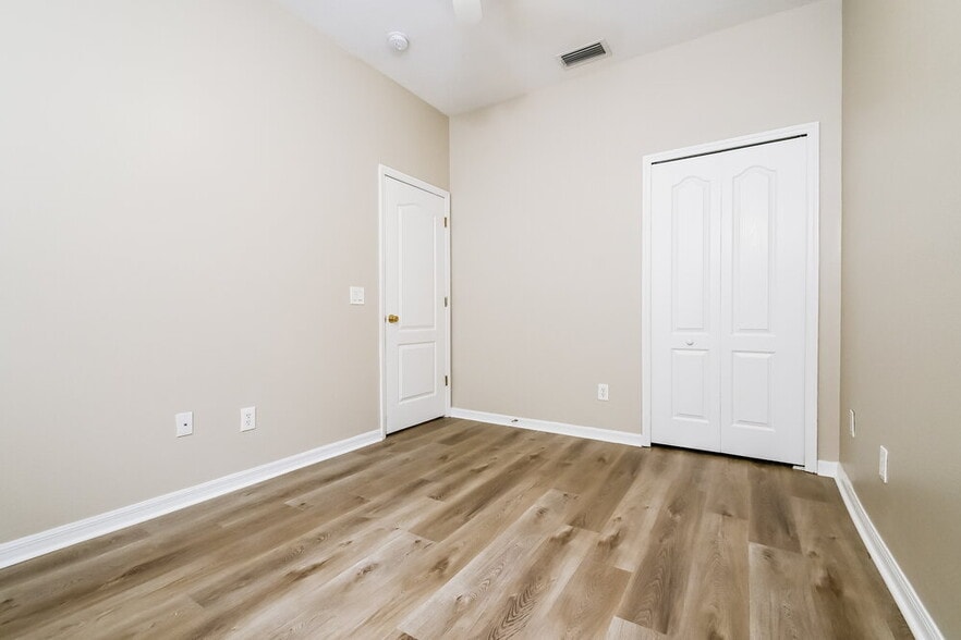 Building Photo - 7859 Bristol Park Dr