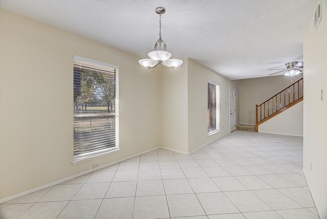 Building Photo - 2807 Planters St