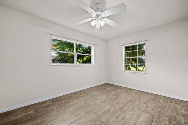 Building Photo - 1875 45th Ave