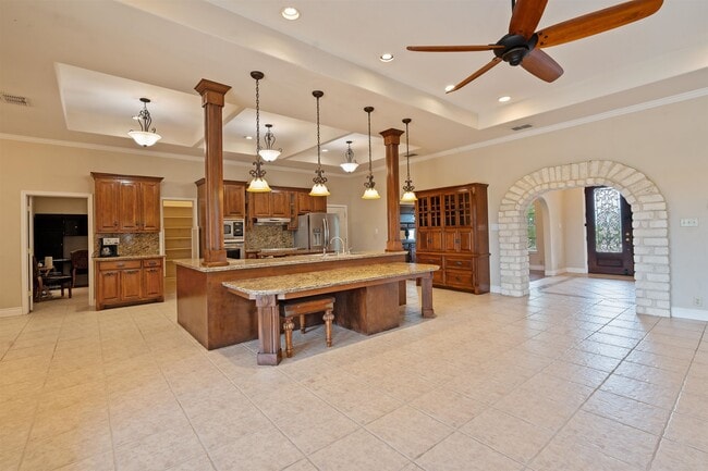 Building Photo - 31 Running Deer Mdws