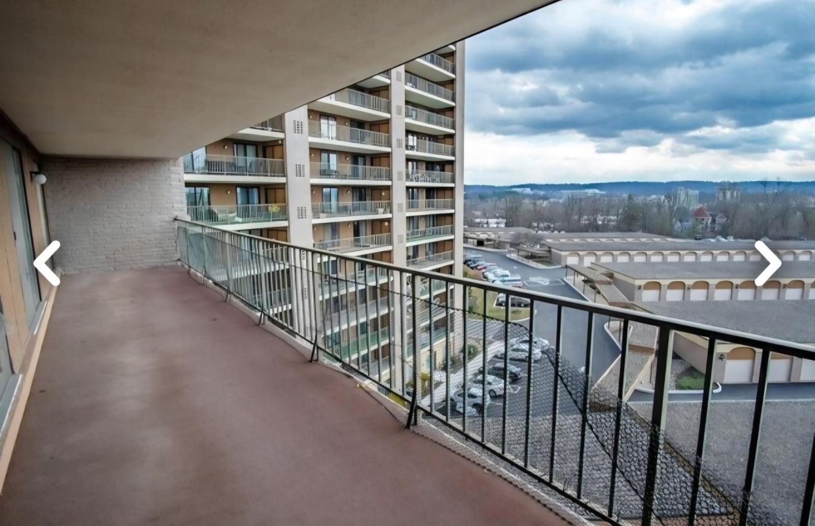 Building Photo - 20729 Valley Forge Cir