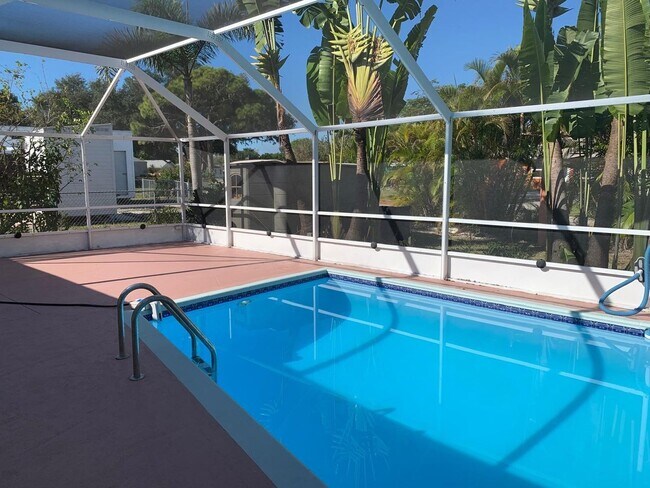 Building Photo - 1342 Torreya Cir