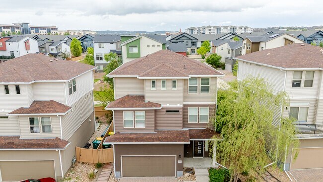 Building Photo - 2656 Champagne Ave