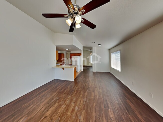 Building Photo - 8708 E Crescent Ave