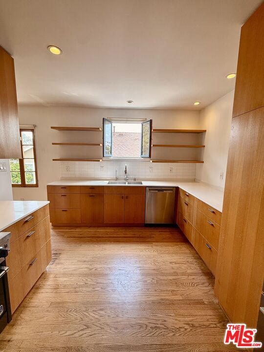 Building Photo - 4246 Lexington Ave
