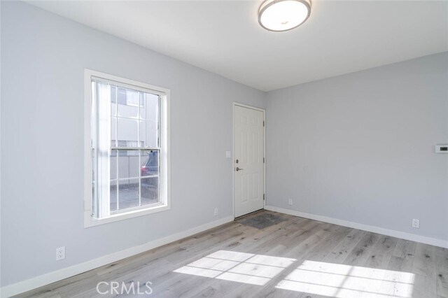 Building Photo - 301 E Alameda Ave