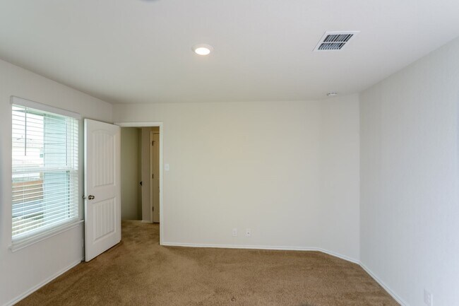 Building Photo - 9807 Spotted Rose