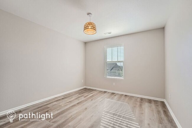 Building Photo - 720 Penstemon Dr