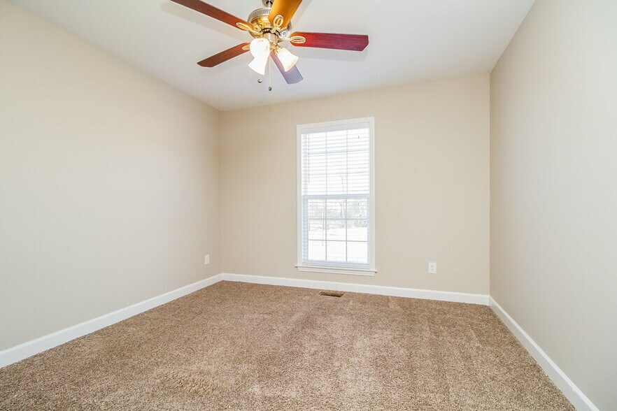 Building Photo - 2832 Rippavilla Way