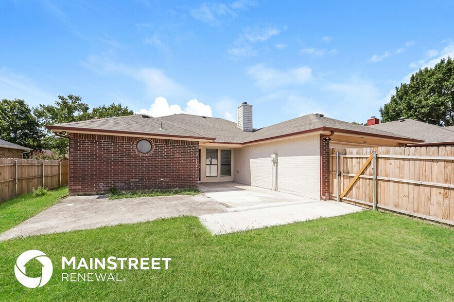 Building Photo - 1011 Dandelion Dr